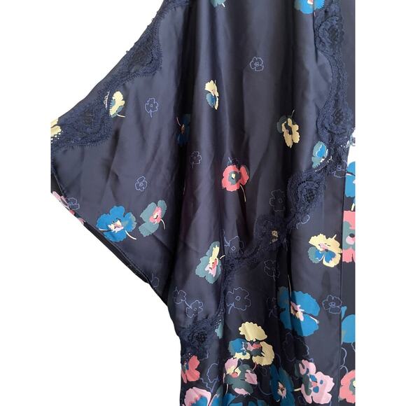 Victoria's Secret Satin Lace Trim Open Robe Women Size Medium/Large Blue Floral‎ - Picture 3 of 5
